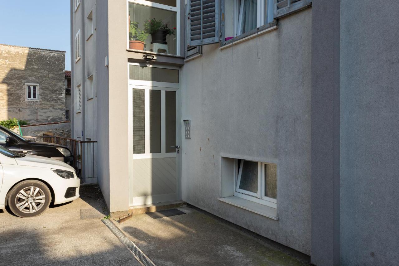 Apartman Izis Centar Pule PUY Eksteriør bilde