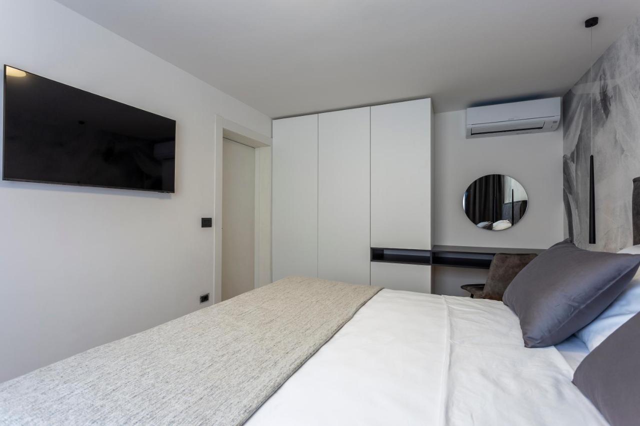 Apartman Izis Centar Pule PUY Eksteriør bilde